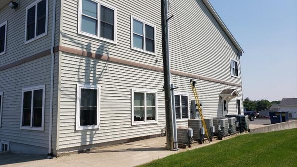 Parsanna Office Building: 180 Academy St, Presque Isle, ME 04769